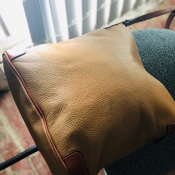 Dooney and Bourke Saffiano leather crossbody - Picture 12 of 12